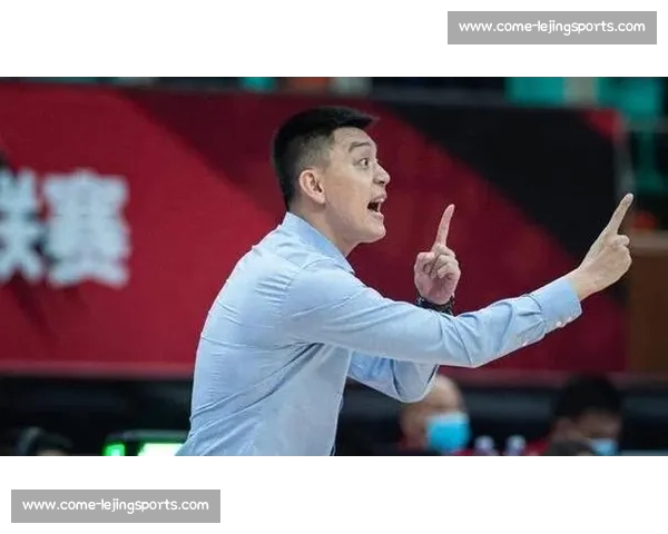 辽宁男篮夏训正式启动!杨鸣治军严苛 + 形象亮眼,弗格离队后内线重建迫在眉睫